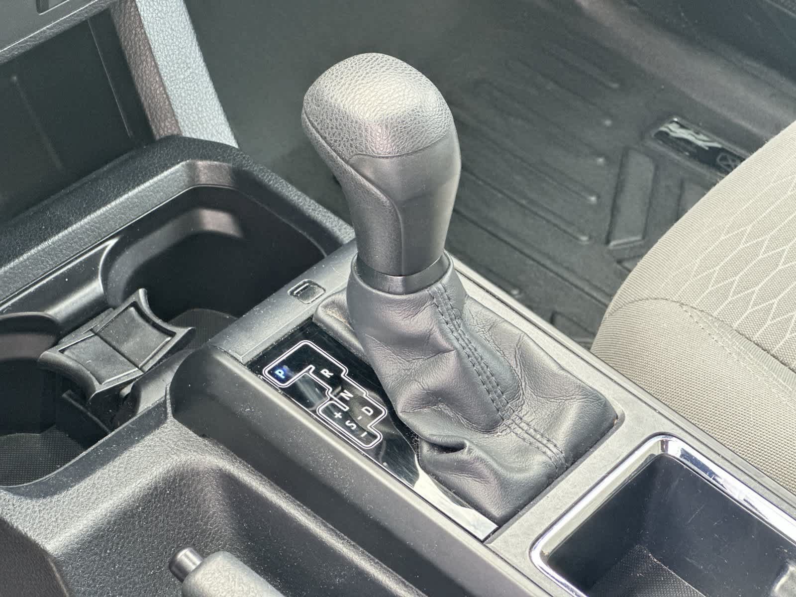 Used 2019 Toyota Tacoma SR w/ SR Convenience Package RWD image 18