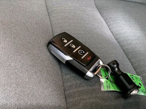 Used 2022 RAM 1500 Lone Star image 11