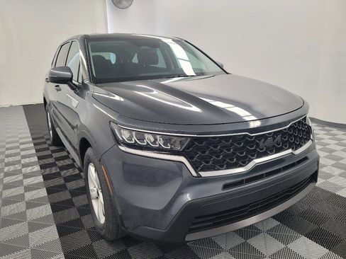 Used 2023 Kia Sorento LX FWD image 14
