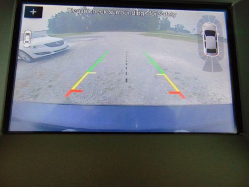 Used 2016 Ford Edge Titanium w/ Equipment Group 302A AWD/4WD image 15