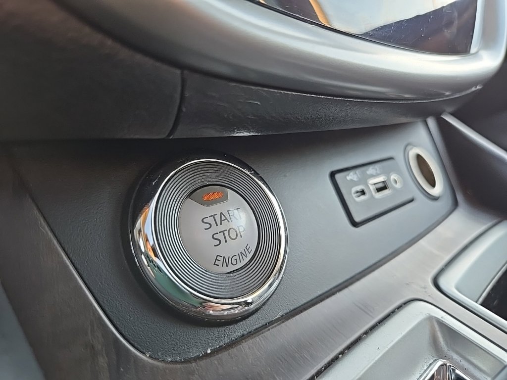 Used 2019 Nissan Murano Platinum w/ Cargo Package AWD/4WD image 24