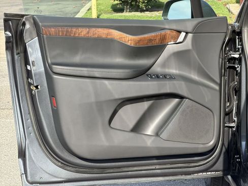 Used 2020 Tesla Model X Long Range image 21