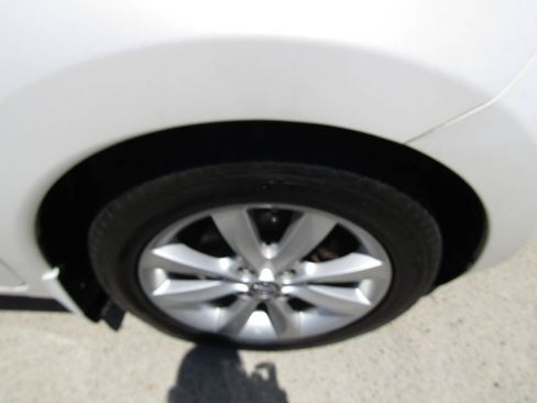 Used 2014 Nissan Versa Note SV w/ SL Package FWD image 19