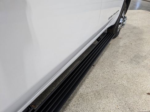 Used 2024 GMC Sierra 3500 Denali w/ Denali Reserve Package image 12