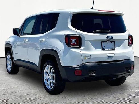 Used 2023 Jeep Renegade Latitude AWD/4WD image 4