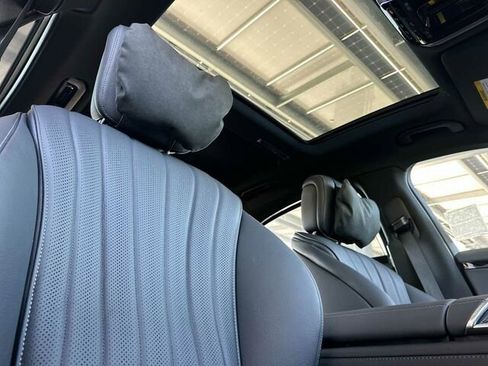 New 2025 Mercedes-Benz S 500 4MATIC image 16