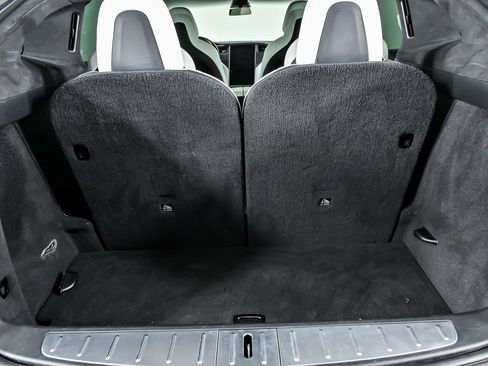 Used 2018 Tesla Model X 75D image 16