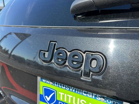 Used 2015 Jeep Grand Cherokee Altitude AWD/4WD image 32