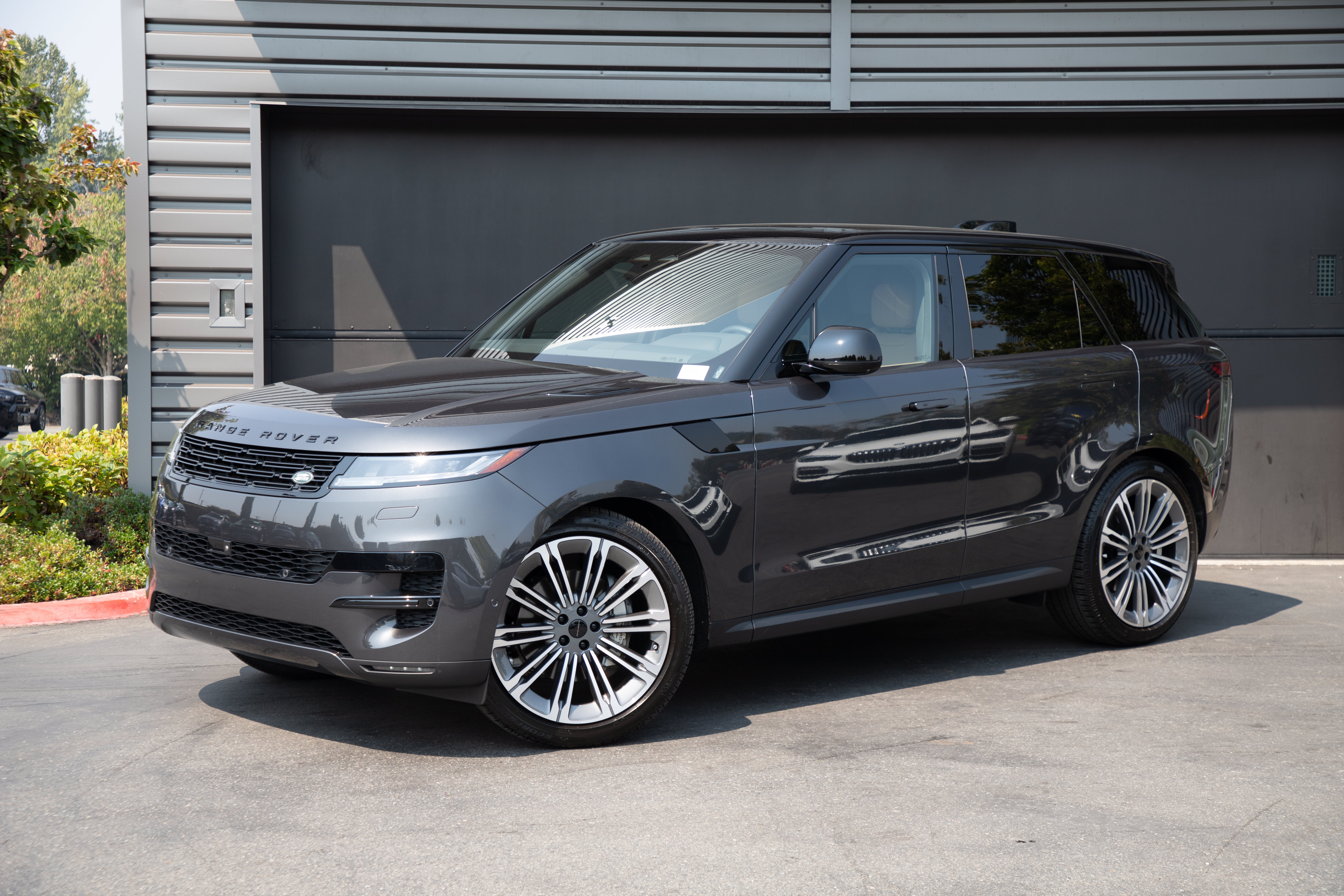 Certified 2026 Land Rover Range Rover Sport SE AWD/4WD image 1