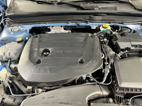 Used 2023 Volvo XC40 B5 Core w/ Convenience Package image 28