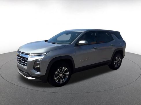 Used 2025 Chevrolet Equinox LT image 8