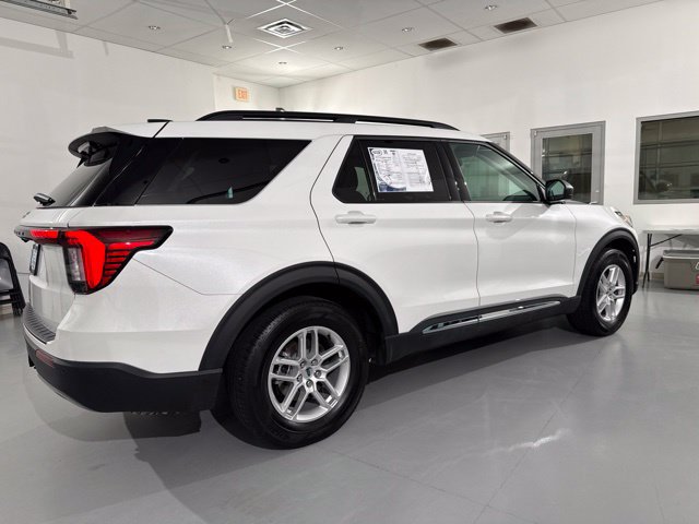 Used 2025 Ford Explorer Active w/ Active Comfort Package RWD image 13
