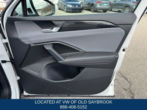 Certified 2025 Volkswagen Tiguan SE AWD/4WD image 27