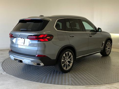New 2026 BMW X5 xDrive40i image 8