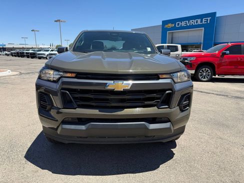 Certified 2023 Chevrolet Colorado LT AWD/4WD image 2