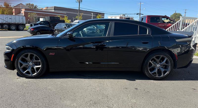Used 2018 Dodge Charger R/T w/ Navigation & Travel Group RWD image 3