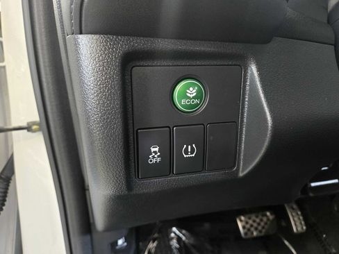 Used 2022 Honda HR-V Sport image 13