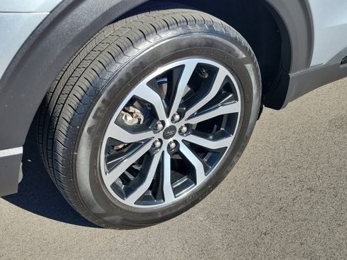 Certified 2020 Ford Explorer ST w/ Premium Technology Package image 5