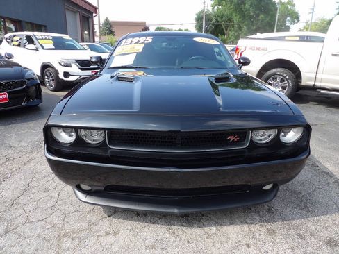 Used 2012 Dodge Challenger R/T RWD image 2