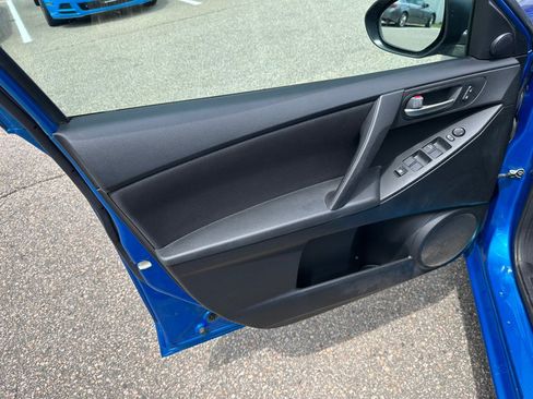 Used 2012 MAZDA MAZDA3 i Touring FWD image 9