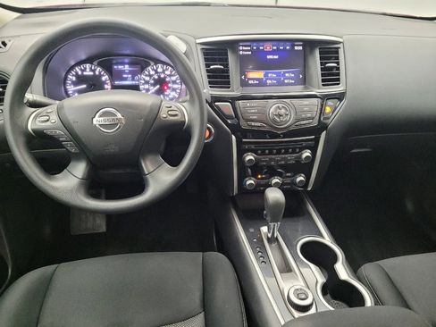 Used 2017 Nissan Pathfinder S image 22