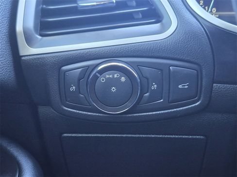 Used 2018 Ford Edge SEL w/ Equipment Group 201A image 24