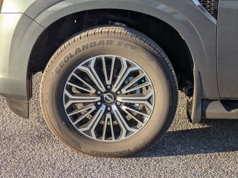 New 2025 Nissan Armada SL w/ Captain's Chari Seat Package image 12