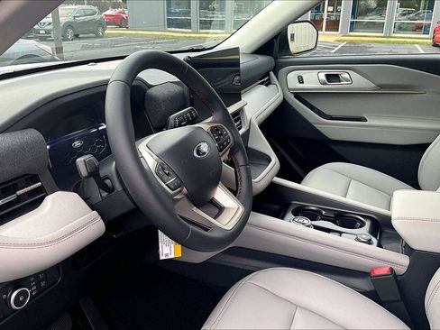 New 2026 Ford Explorer Active image 6