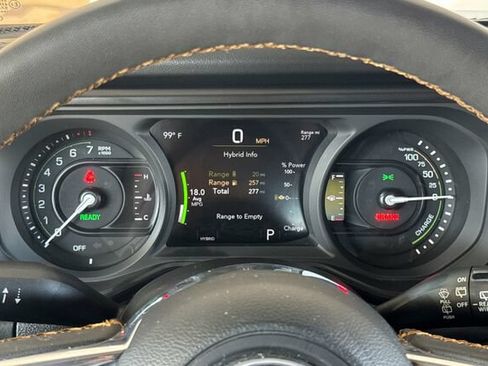 Used 2024 Jeep Wrangler Unlimited Sahara AWD/4WD image 21