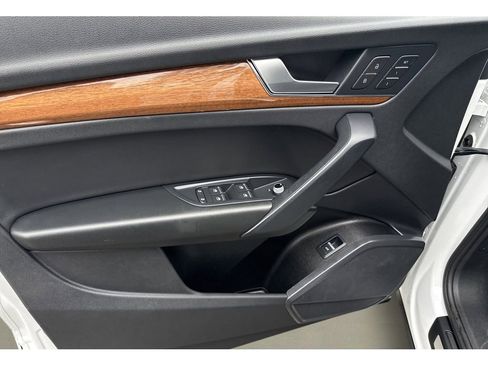 Used 2023 Audi Q5 2.0T Premium image 14