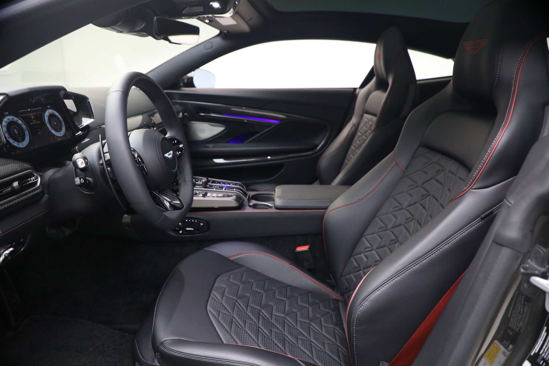 Used 2026 Aston Martin Vanquish RWD image 15