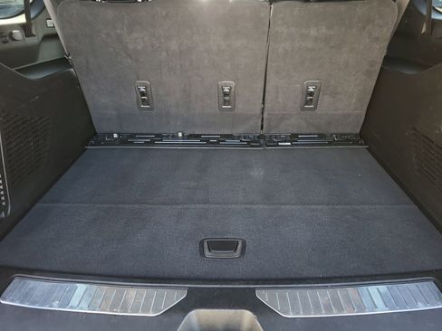 Used 2023 GMC Yukon XL Denali AWD/4WD image 25