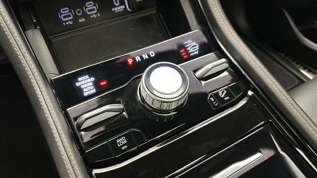 Used 2023 Jeep Grand Cherokee Summit AWD/4WD image 23