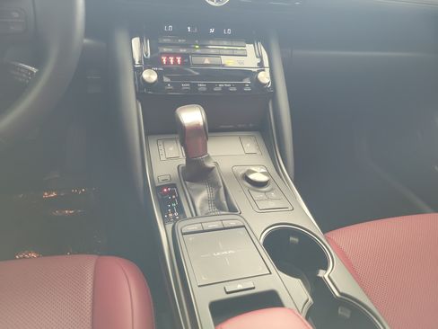Used 2025 Lexus IS 350 F Sport RWD image 19