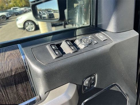 Used 2021 Ford F350 Lariat w/ Chrome Package image 23