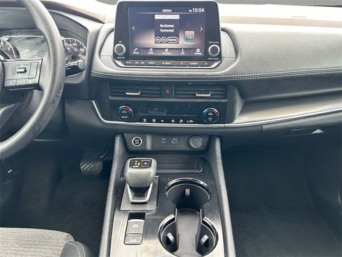 Used 2023 Nissan Rogue SV image 15