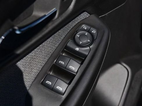 Used 2025 Chevrolet TrailBlazer LS w/ LS Convenience Package FWD image 8