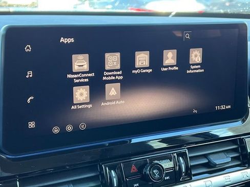 New 2026 Nissan Pathfinder SL image 24