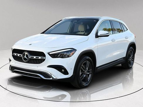 Certified 2025 Mercedes-Benz GLA 250 image 3
