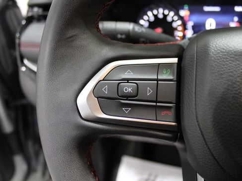 Used 2022 Jeep Compass Trailhawk image 36