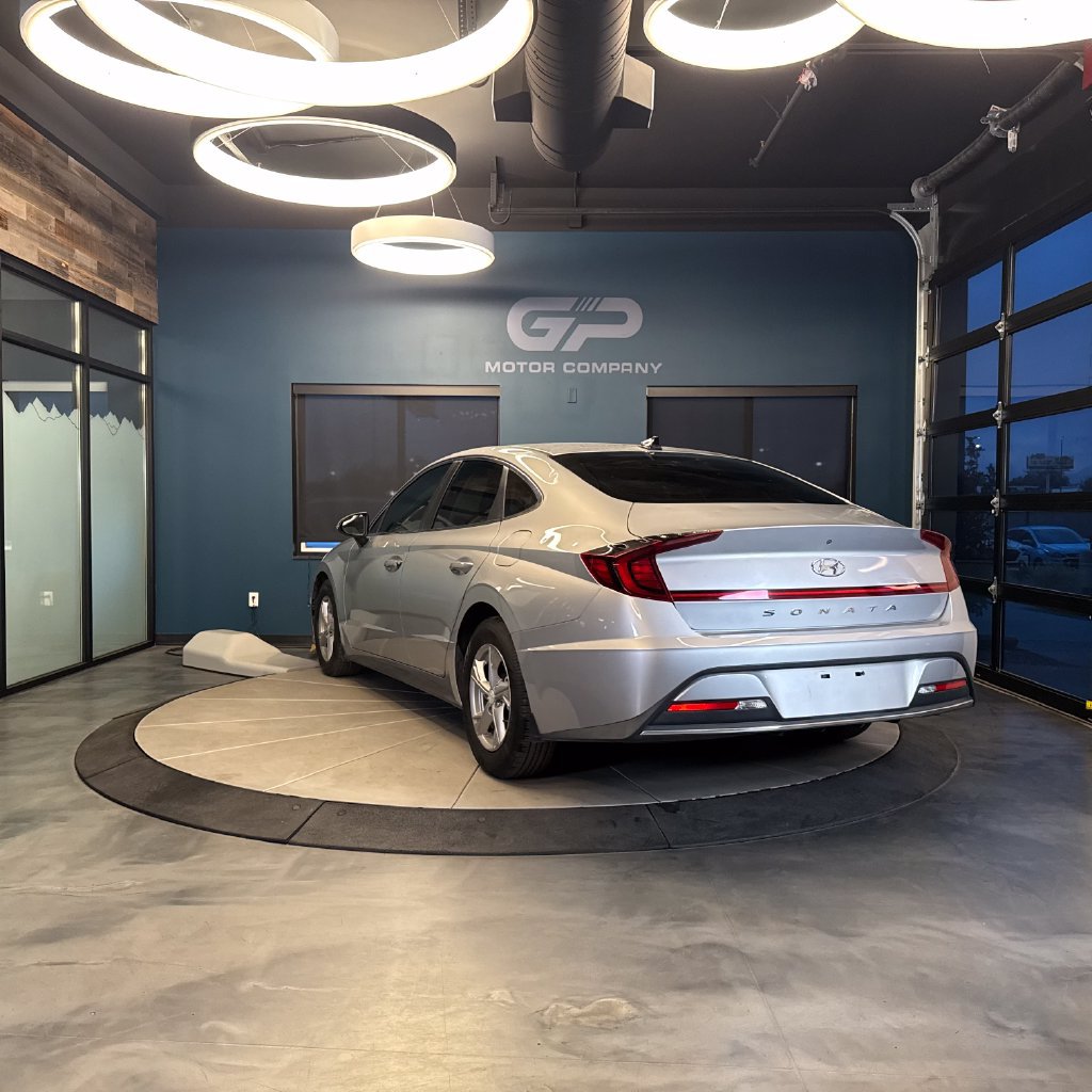 Used 2023 Hyundai Sonata SE FWD image 5