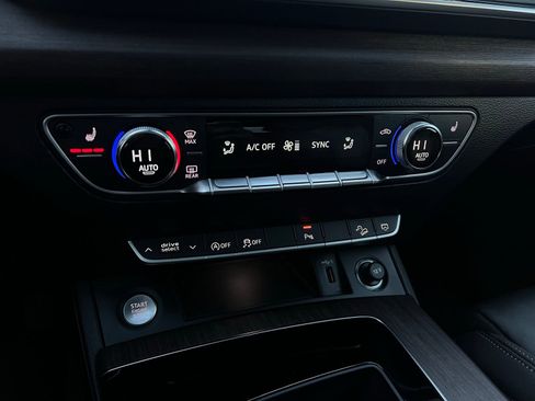 Used 2021 Audi Q5 2.0T Premium w/ Convenience Package image 14