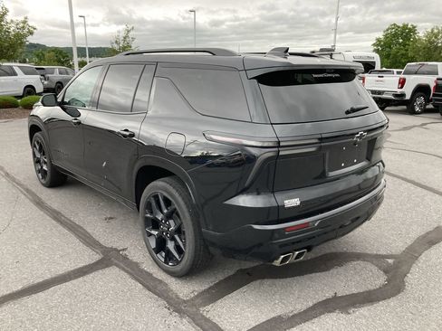 Used 2024 Chevrolet Traverse RS AWD/4WD image 5