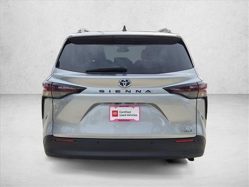 Certified 2024 Toyota Sienna XLE FWD image 6