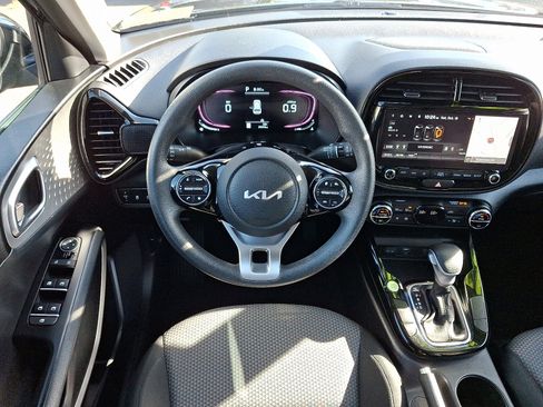 Certified 2023 Kia Soul S image 11