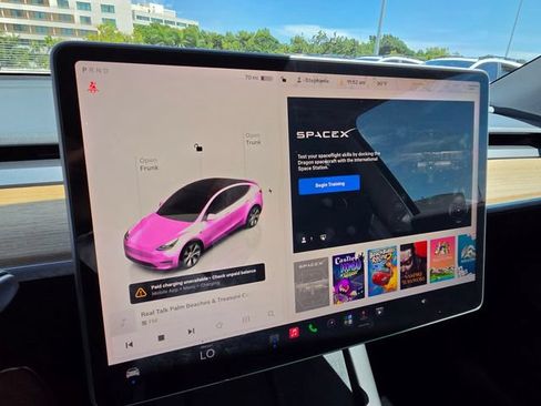 Used 2023 Tesla Model Y 2WD image 34