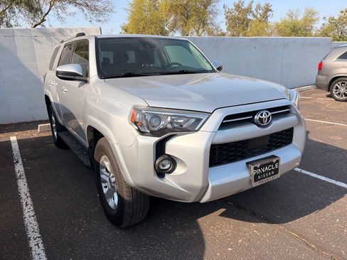 Used 2024 Toyota 4Runner SR5 RWD image 4