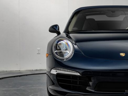 Used 2015 Porsche 911 Carrera S image 34