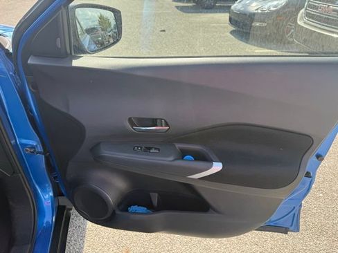 Used 2023 Nissan Kicks SV FWD image 13