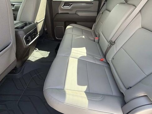 Used 2024 Chevrolet Silverado 3500 LTZ w/ LTZ Convenience Package AWD/4WD image 31